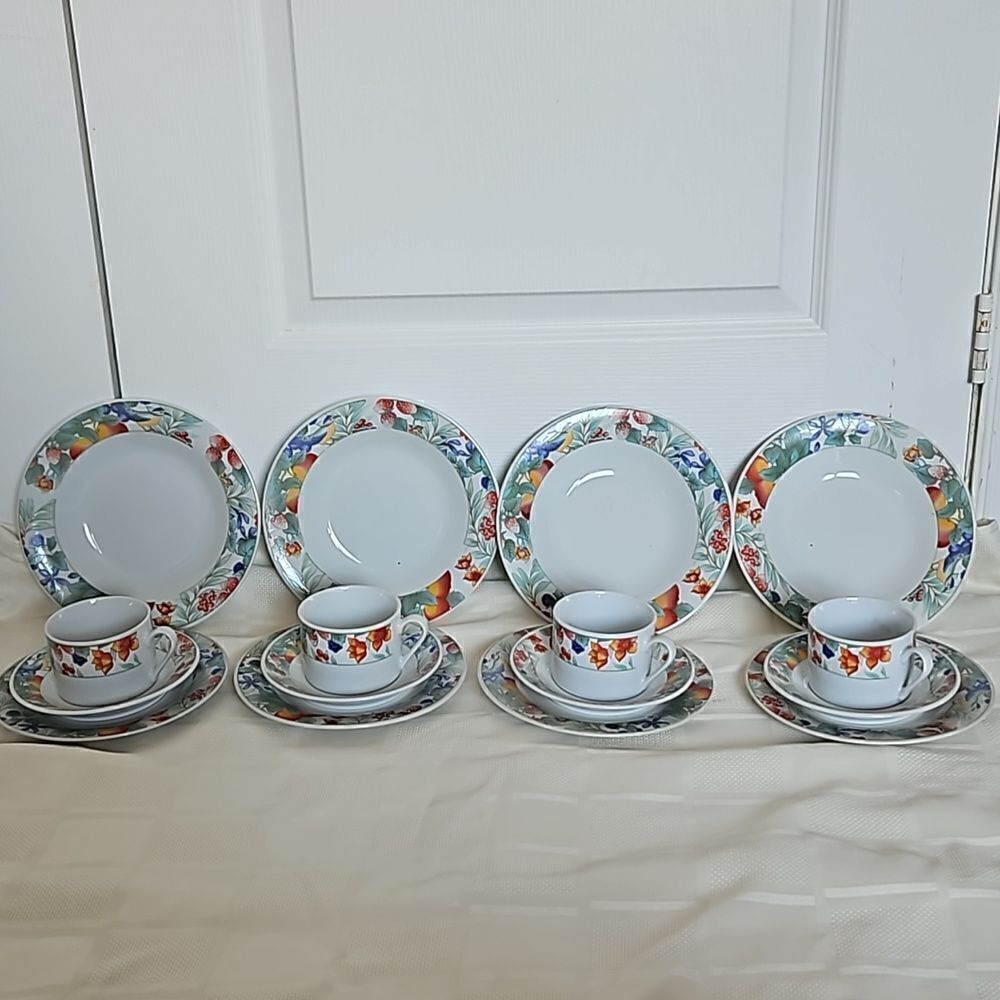 Table D'Hote 16 Pieces Porcelain Dinner Set Dishwasher & Microwave Safe White